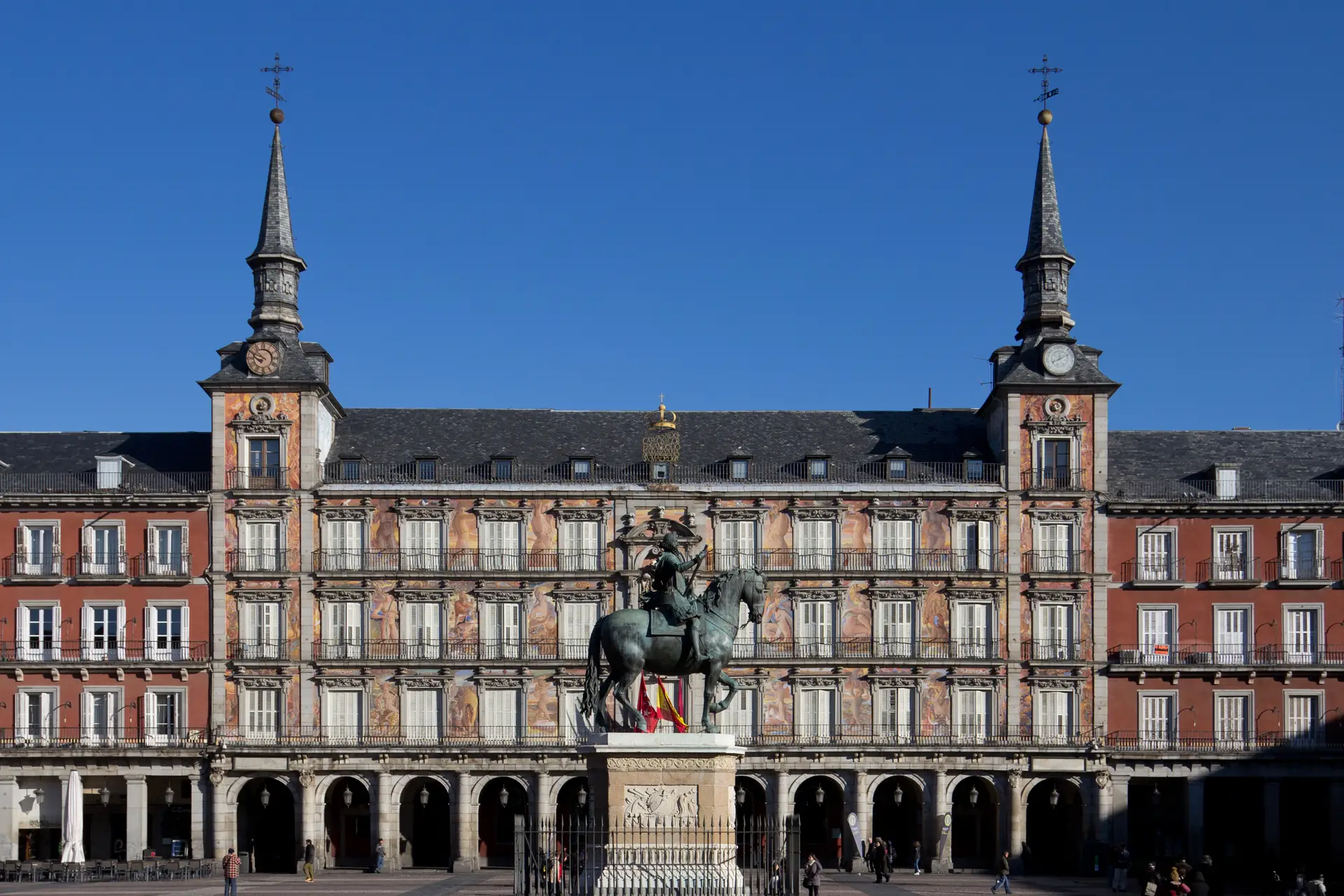 L'animale mitologico che non c'è più nello stemma di Madrid